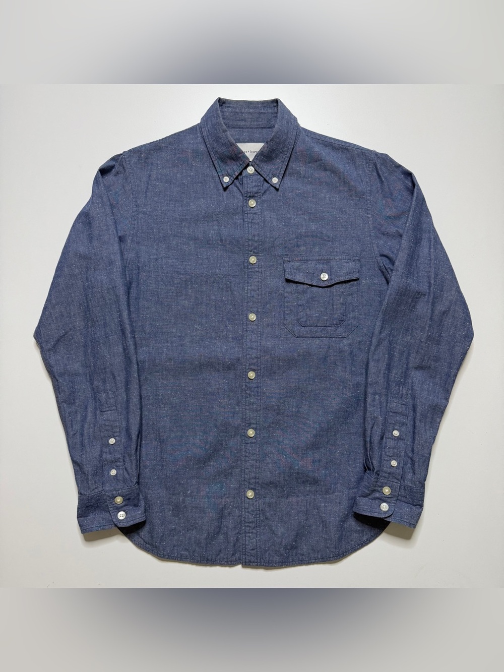 Wings + Horns Chambray Long Sleeve Buttonup Shirt Mens Small Blue Japan